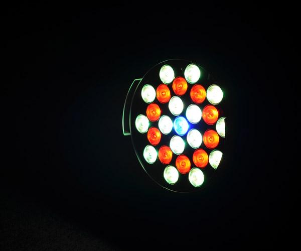 El par a todo color de RGBW 4 in-1 LED puede etapa del club de noche de las luces DMX que enciende la CA 220V/240V